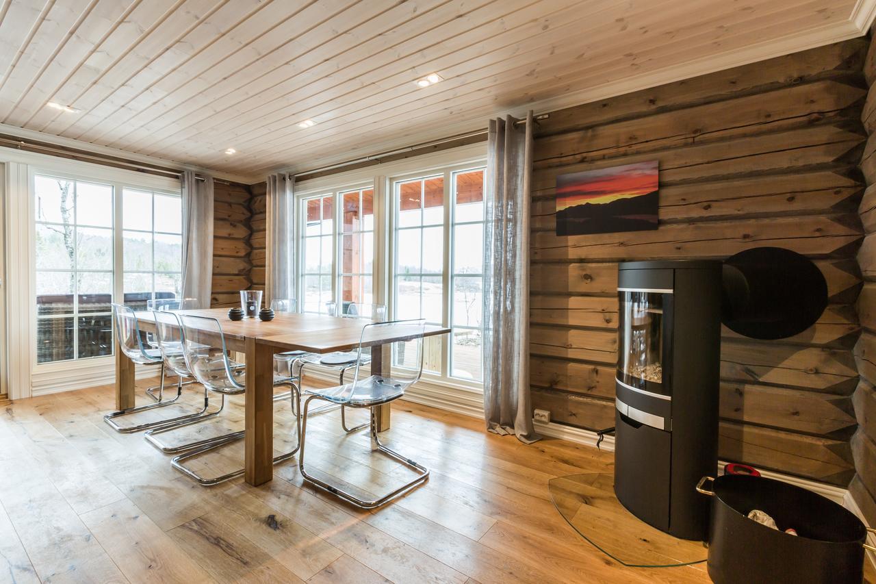Lake View Apartment 4 Bedrooms Brunstad Luaran gambar